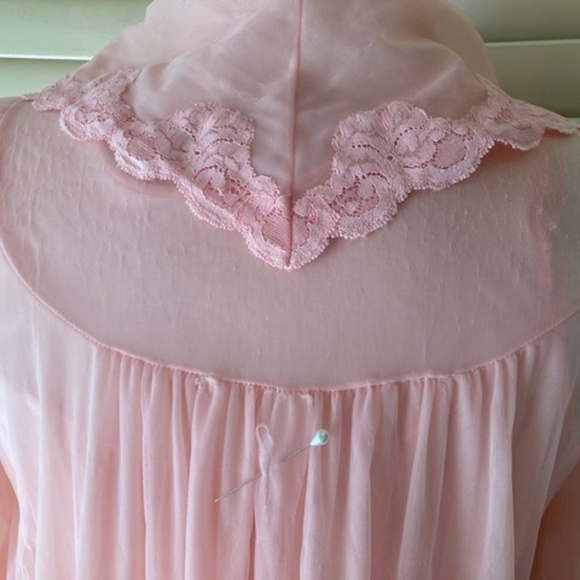 Vintage Floor Length Gown and Robe (as is) - Picture 12 of 15